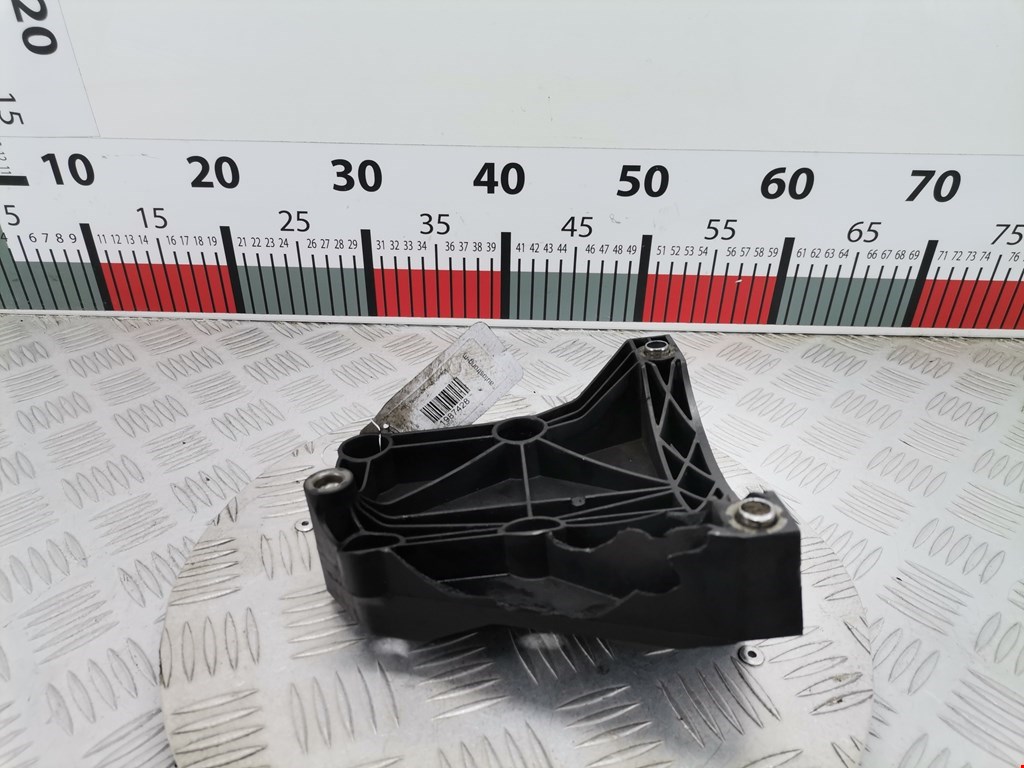 Кронштейн кондиционера BMW X3 E83 2003-2010