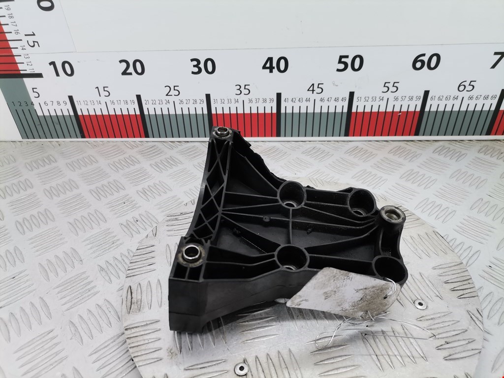 Кронштейн кондиционера BMW X3 E83 2003-2010