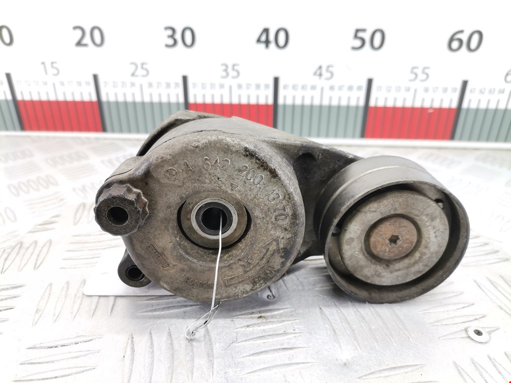 Натяжитель ремня генератора (приводного поликлинового ремня Jeep Grand Cherokee 3 (2004-2013)