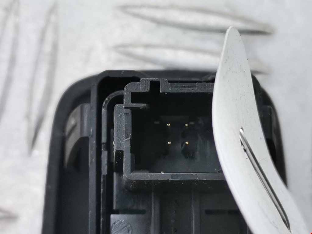 Кнопка стеклоподъемника CITROEN C3 Picasso 2009-2017