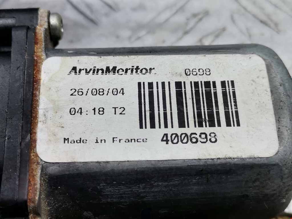 Стеклоподъемник передний правый NISSAN Almera Tino 2000-2006