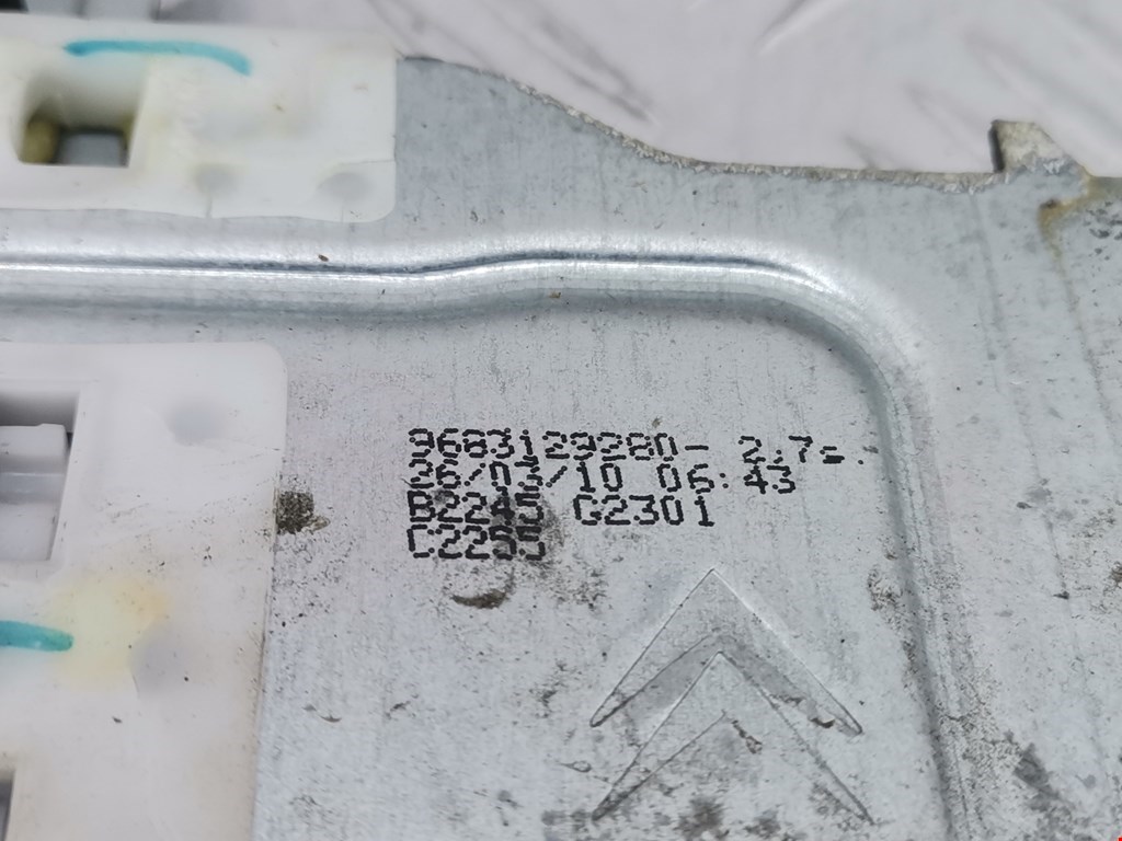 Стеклоподъемник задний левый CITROEN C3 2009-2016