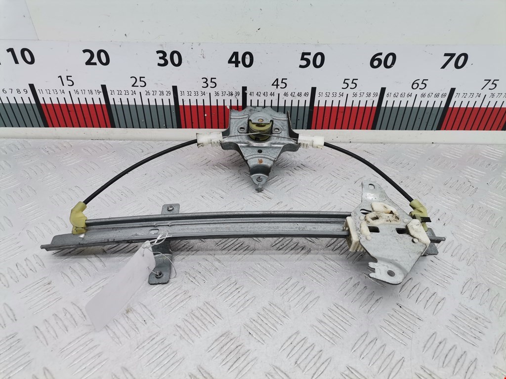 Стеклоподъемник задний правый NISSAN Almera Tino 2000-2006