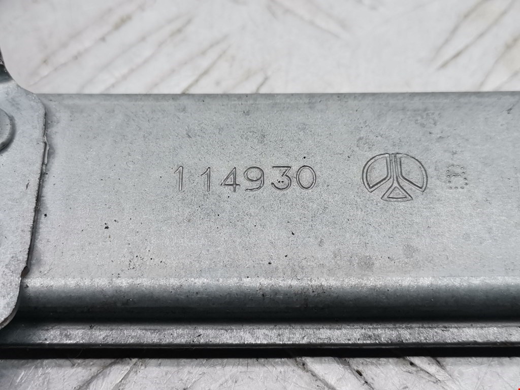 Стеклоподъемник задний правый NISSAN Almera Tino 2000-2006