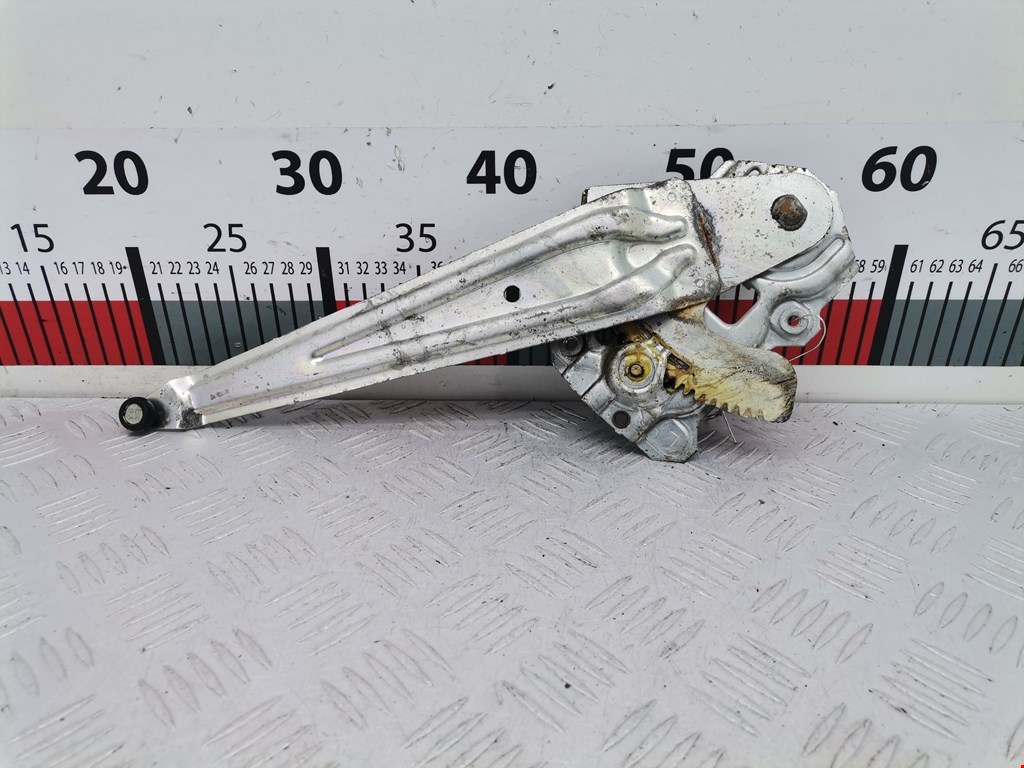 Стеклоподъемник задний правый TOYOTA Yaris Verso 1999-2006