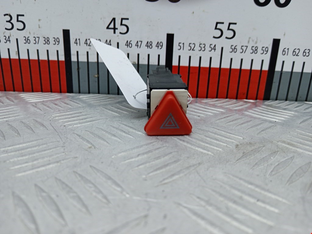 Кнопка аварийной сигнализации (аварийки) SKODA Fabia MK1 1999-2006