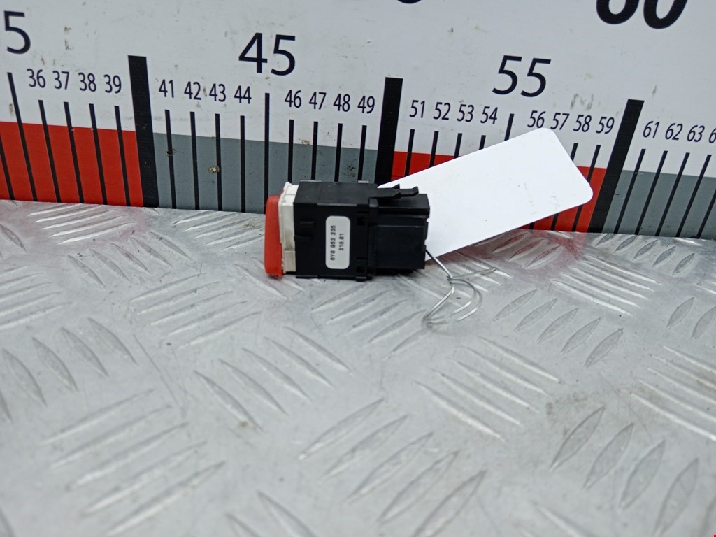 Кнопка аварийной сигнализации (аварийки) SKODA Fabia MK1 1999-2006