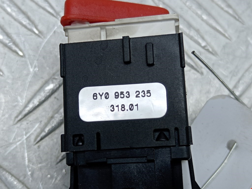 Кнопка аварийной сигнализации (аварийки) SKODA Fabia MK1 1999-2006