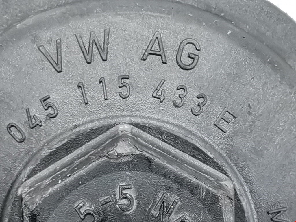 Крышка масляного фильтра VOLKSWAGEN Passat B6 2005-2011