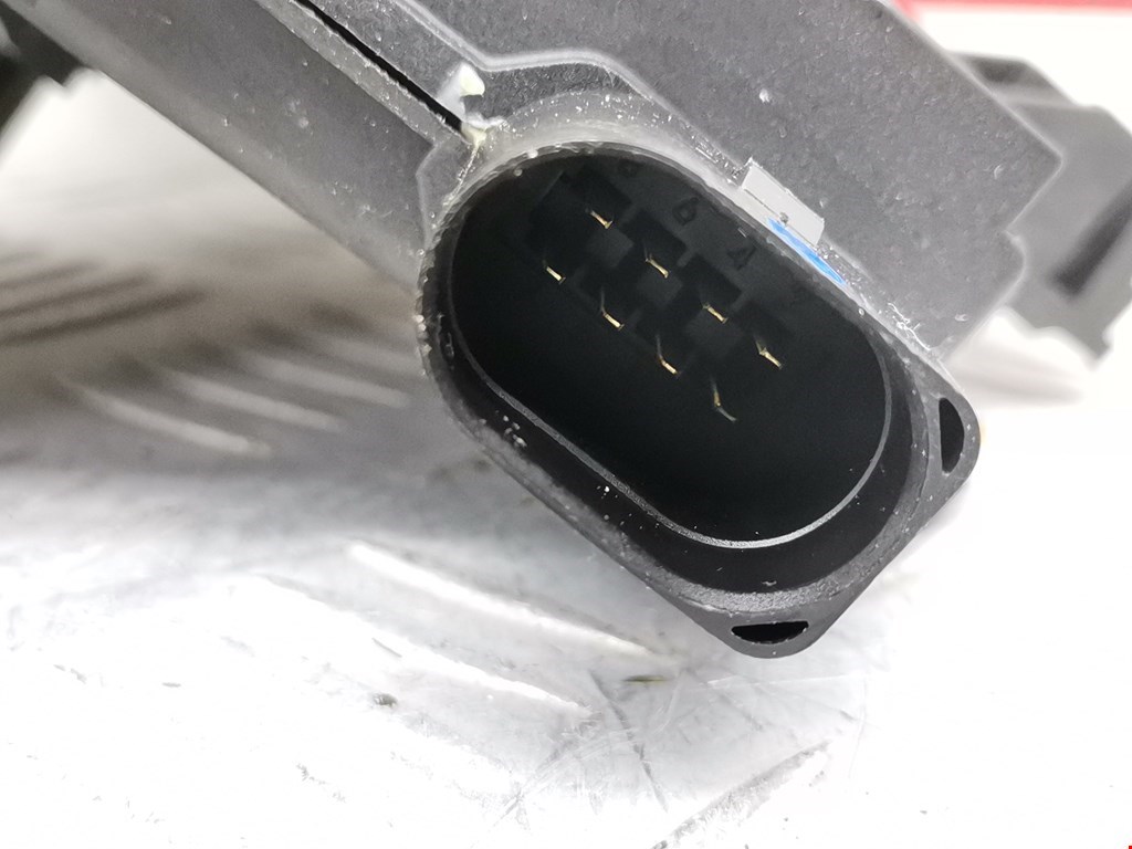 Замок двери передней левой VOLKSWAGEN Passat B5 1997-2005