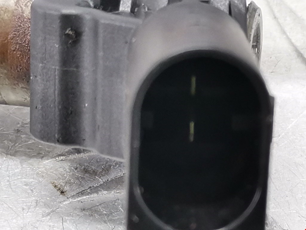 Форсунка дизельная электрическая VOLKSWAGEN Passat B6 2005-2011