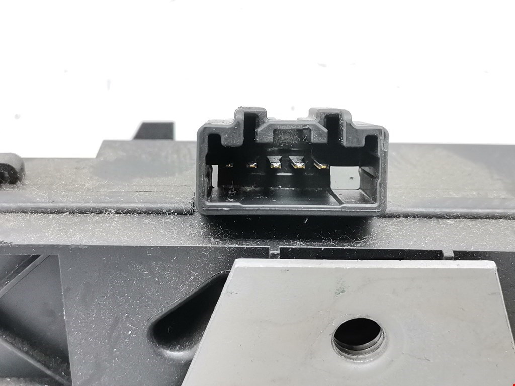 Замок багажника (крышки двери) FORD C-MAX 2003-2010