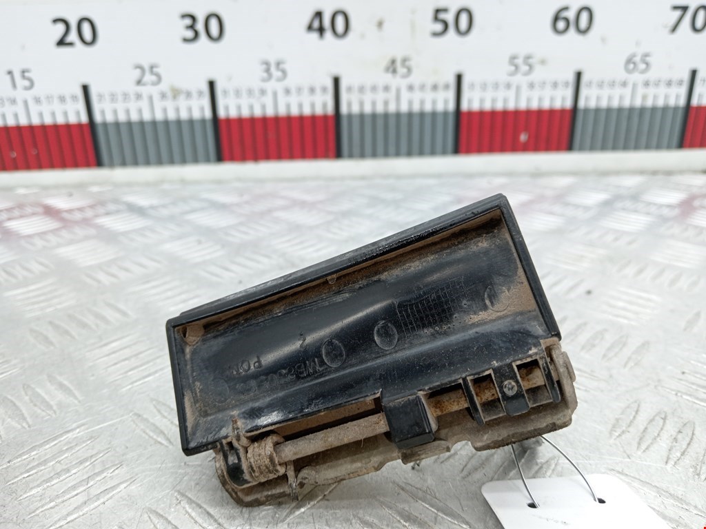 Ручка открывания багажника MITSUBISHI Space Wagon N8,N9 1998-2004
