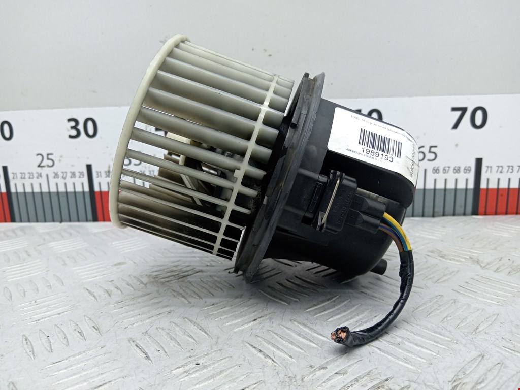 Моторчик (мотор) отопителя салона VOLKSWAGEN Passat B5 1997-2005