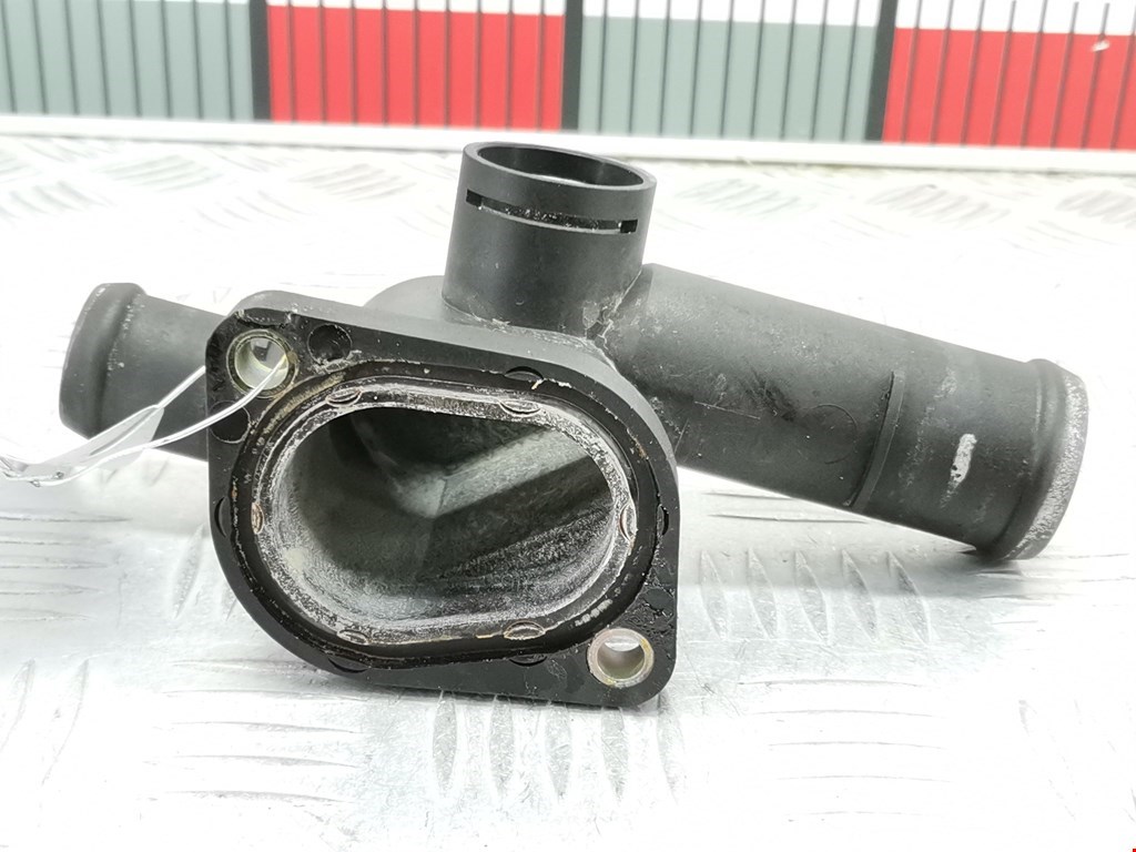 Тройник системы охлаждения VOLKSWAGEN Touran 2003-2010