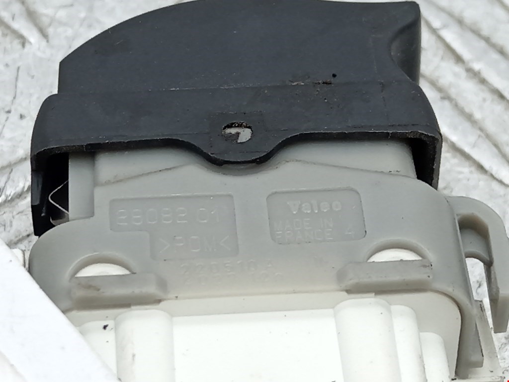 Кнопка стеклоподъемника RENAULT Laguna 2001-2007