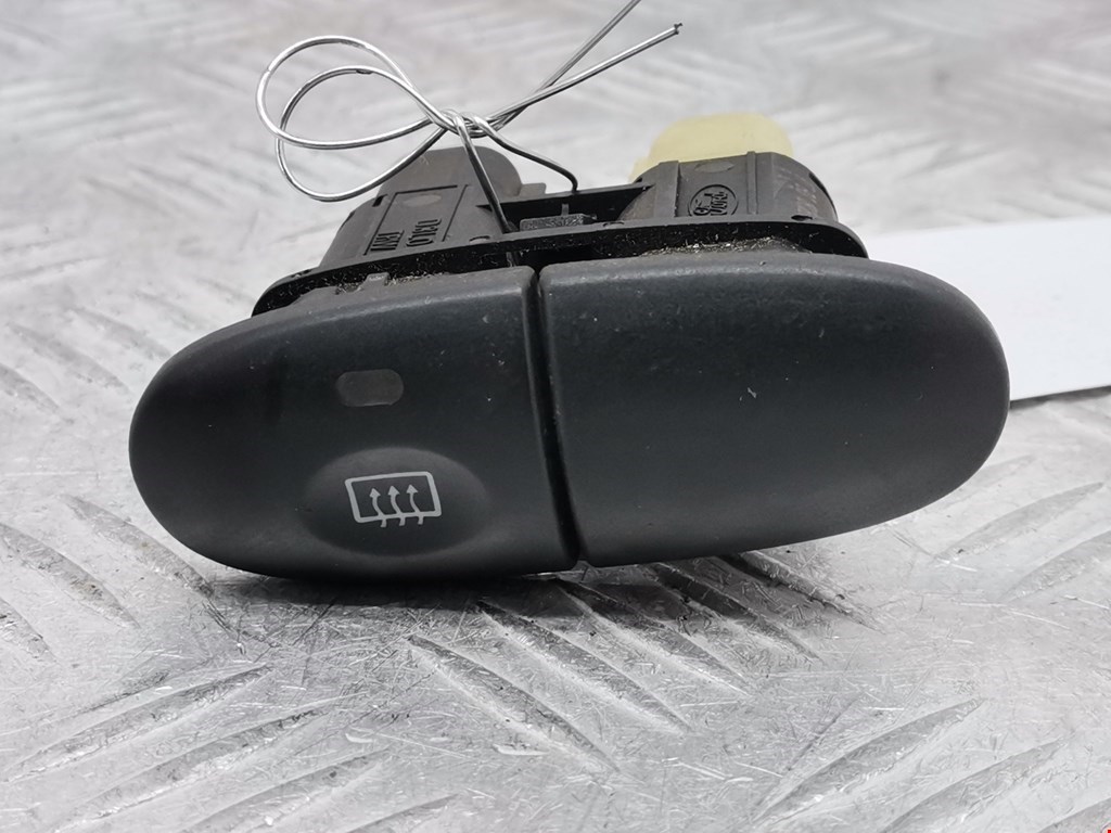 Кнопка подогрева (обогрева) заднего стекла Ford Mondeo 2 (1996-2002)