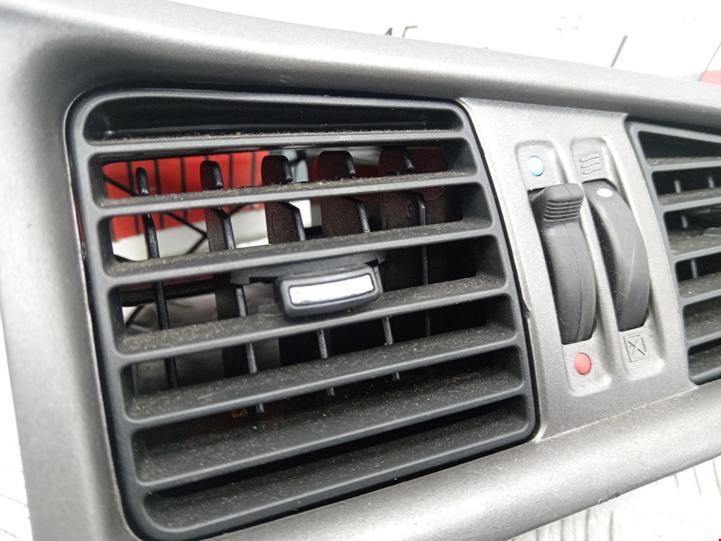 Дефлектор воздушный NISSAN Primera P11 1996-2002