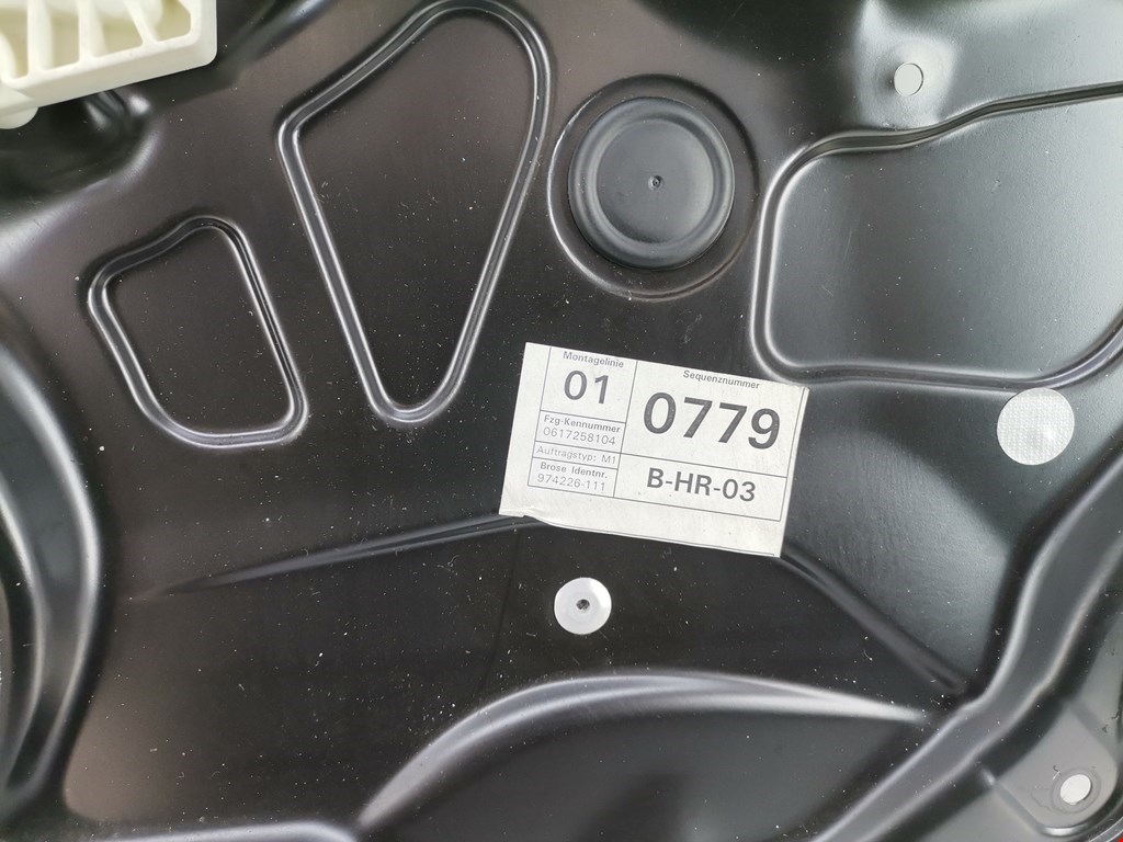 Стеклоподъемник задний правый VOLKSWAGEN Passat B6 2005-2011