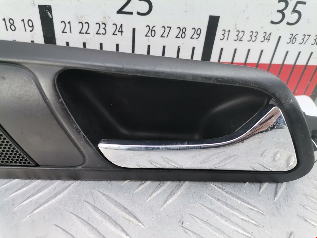 Ручка дверная задняя внутренняя правая VOLKSWAGEN Passat B6 2005-2011