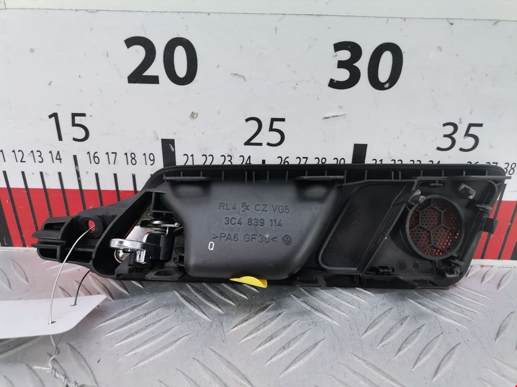 Ручка дверная задняя внутренняя правая VOLKSWAGEN Passat B6 2005-2011