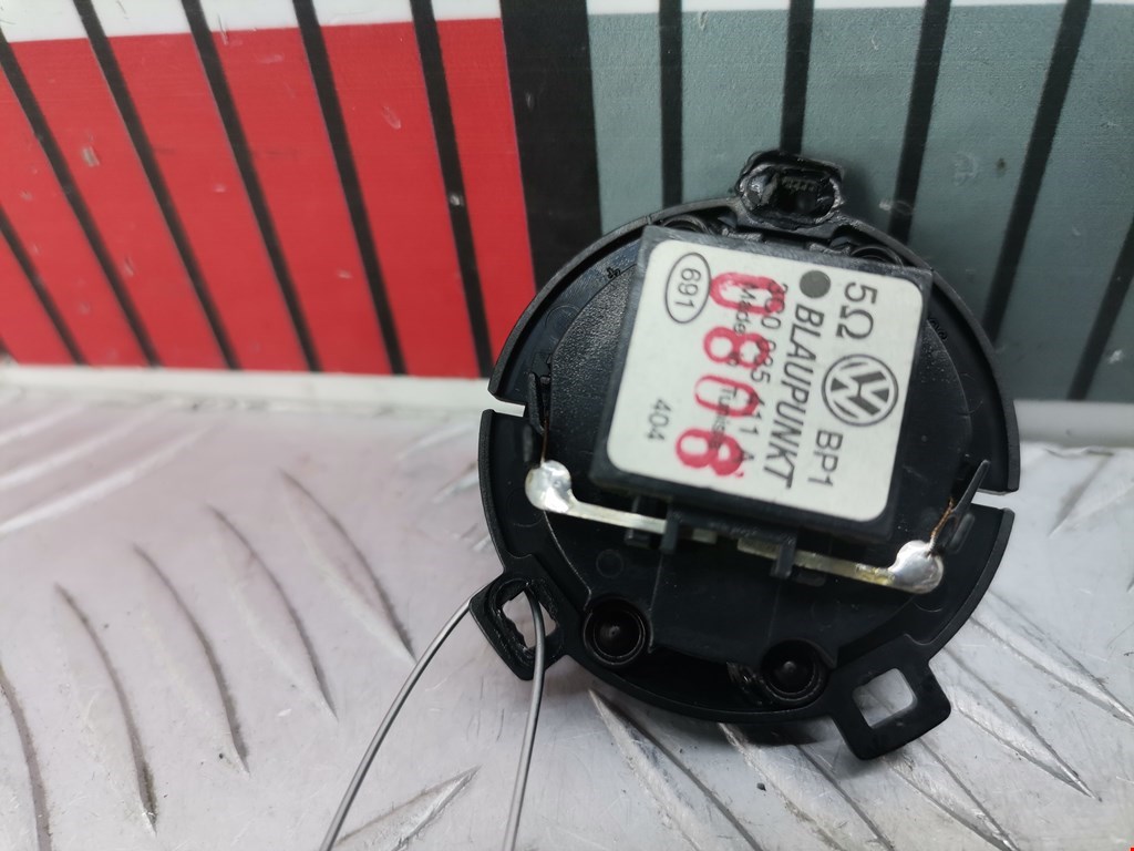 Динамик VOLKSWAGEN Passat B6 2005-2011