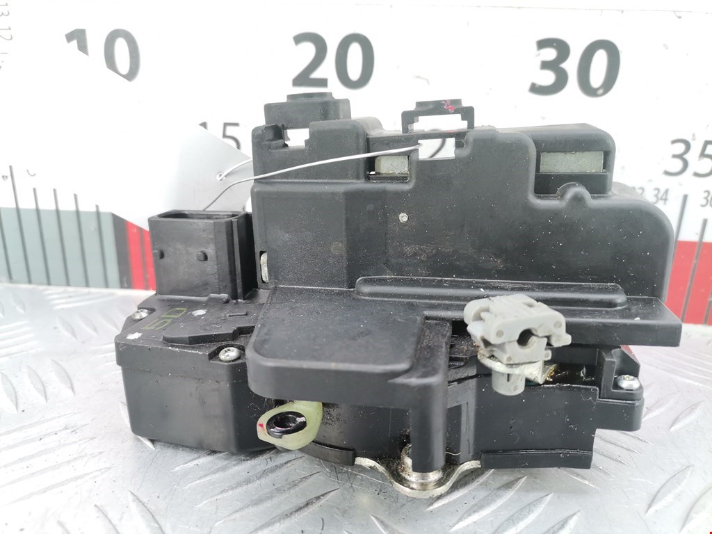 Замок двери передней правой OPEL Antara 2006-2015