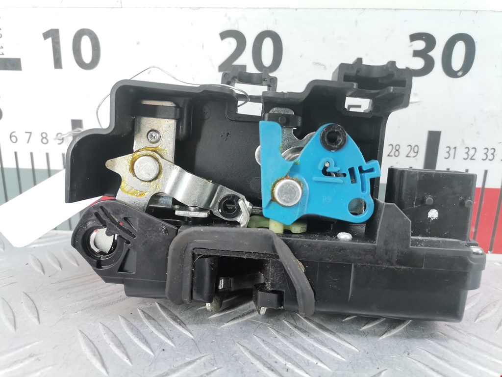 Замок двери передней правой OPEL Antara 2006-2015