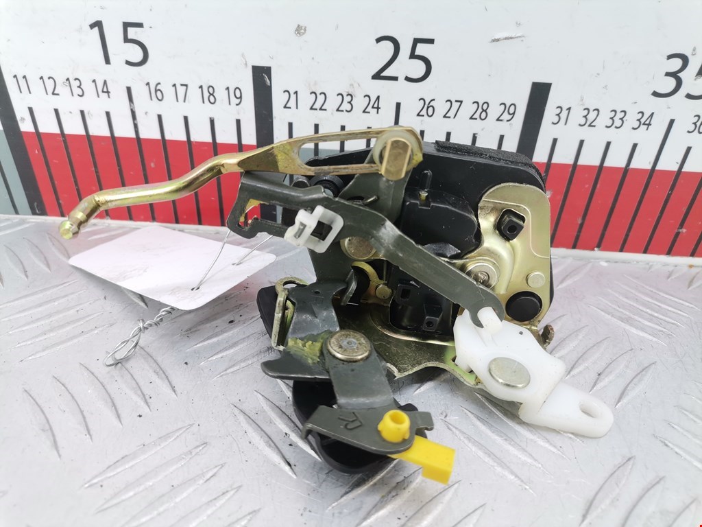 Замок двери задней правой KIA Magentis 2000-2006