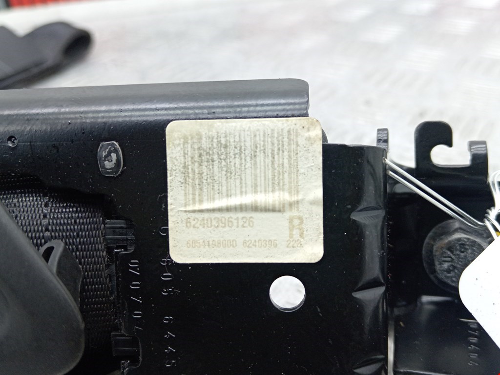 Ремень безопасности передний правый VOLVO C30 2006-2013