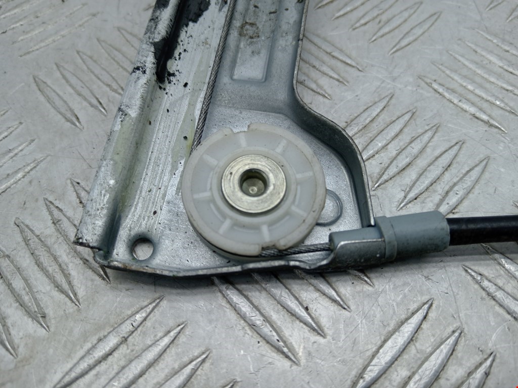 Стеклоподъемник передний левый MITSUBISHI Colt Z3 2003-2012