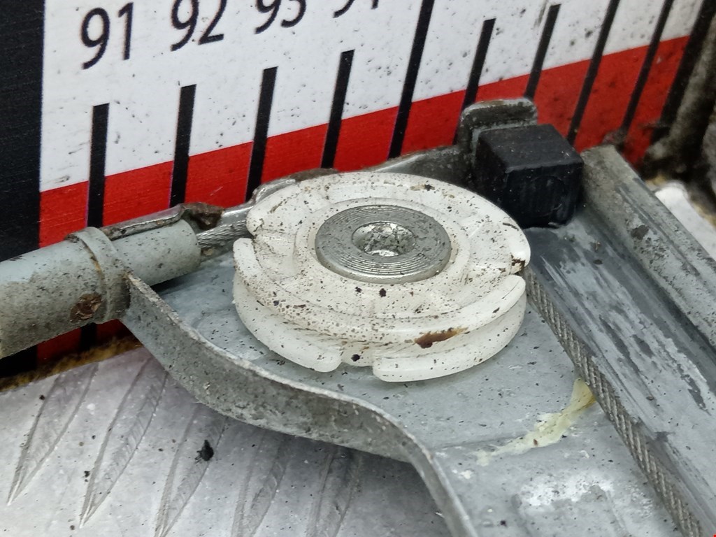 Стеклоподъемник передний левый MITSUBISHI Colt Z3 2003-2012