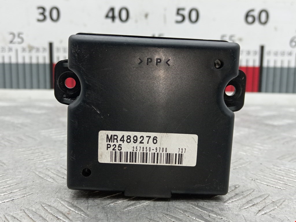 Блок комфорта MITSUBISHI Space Wagon N8,N9 1998-2004