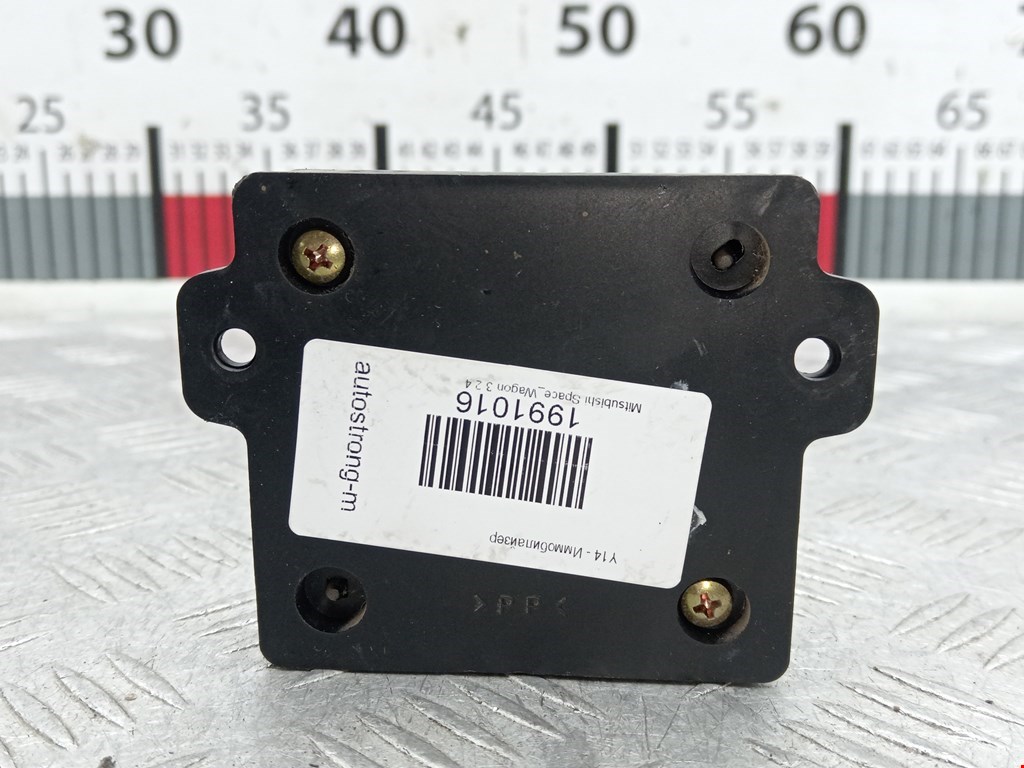 Блок комфорта MITSUBISHI Space Wagon N8,N9 1998-2004