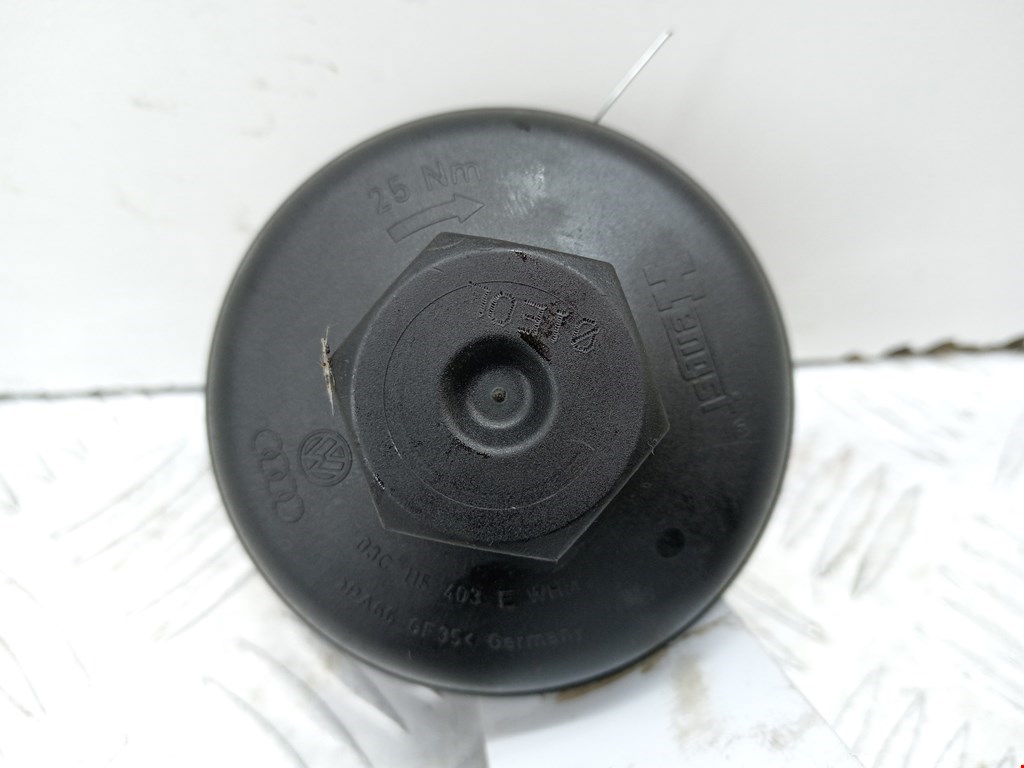 Крышка масляного фильтра VOLKSWAGEN Touran 2003-2010