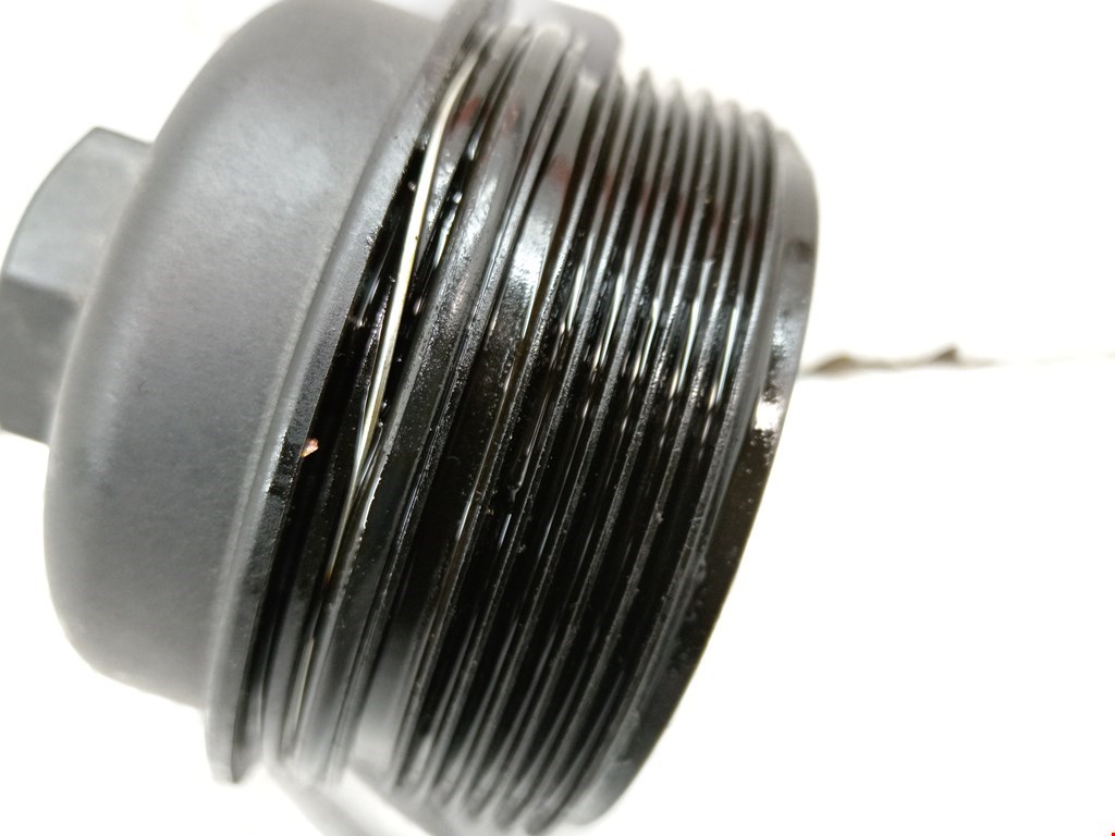 Крышка масляного фильтра VOLKSWAGEN Touran 2003-2010