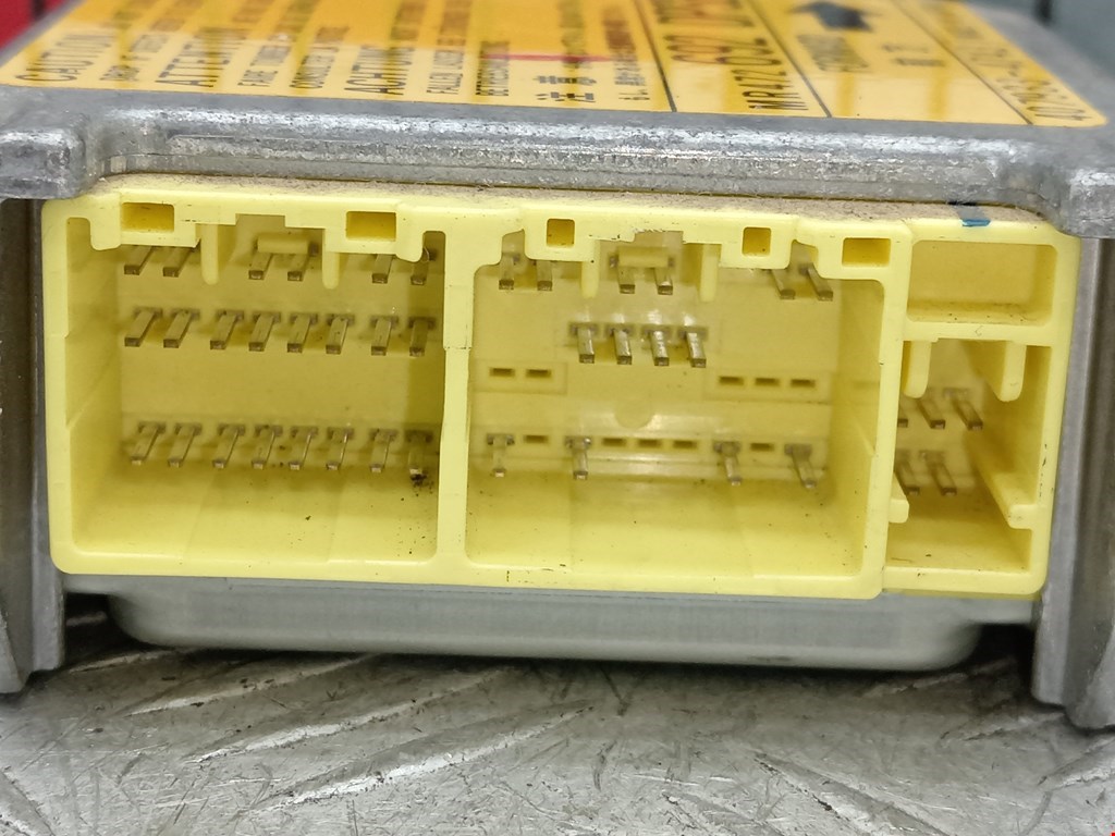 Блок управления AIR BAG MITSUBISHI Space Wagon N8,N9 1998-2004