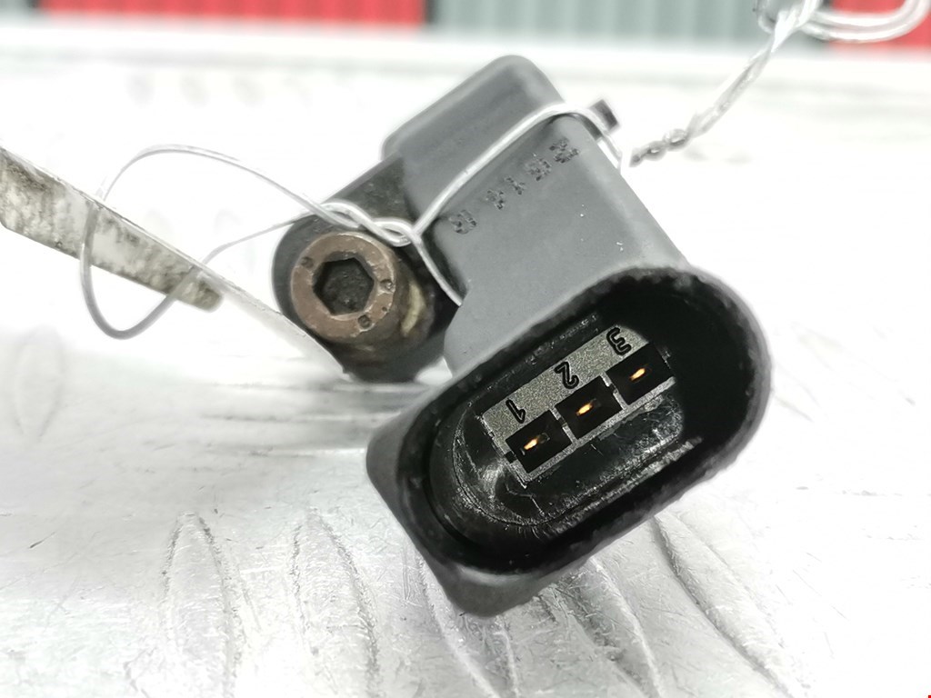 Датчик положения коленвала AUDI A3 8P 2003-2013