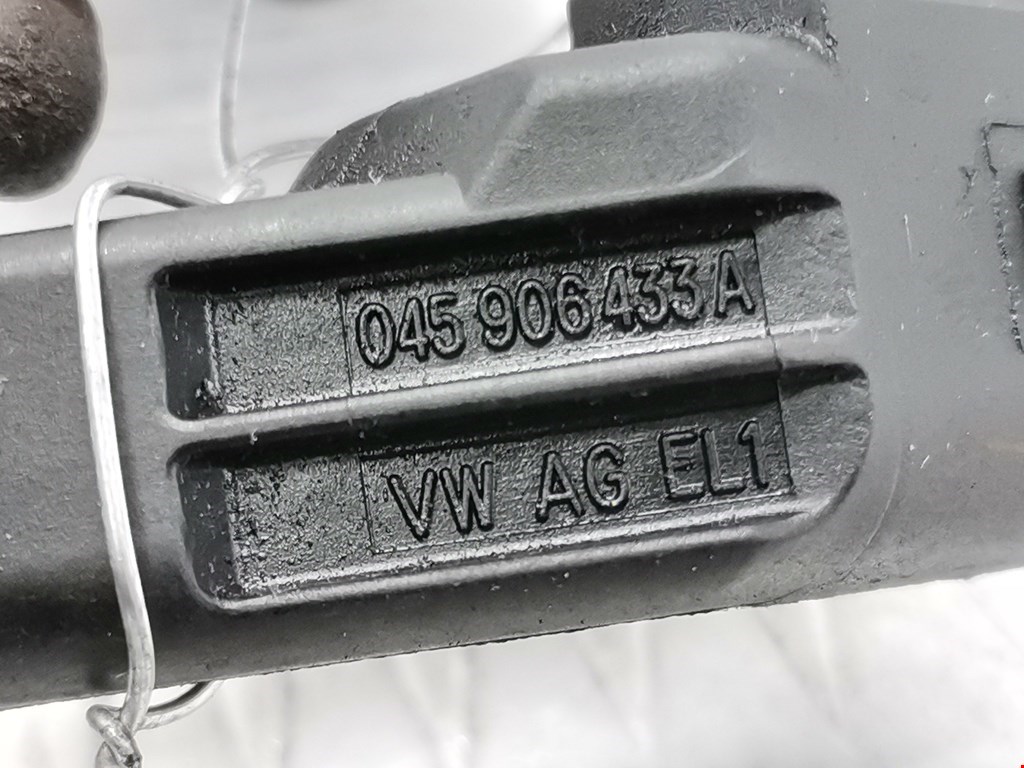 Датчик положения коленвала AUDI A3 8P 2003-2013