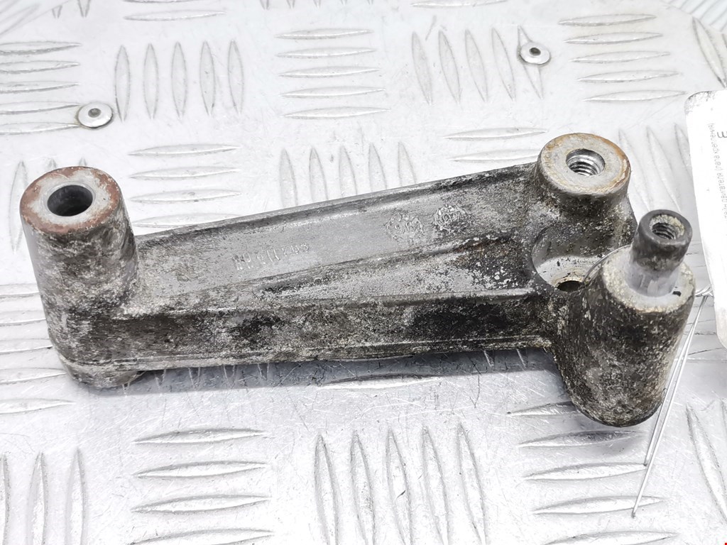 Кронштейн (крепление лапа) двигателя Opel Vectra B (1995-2002)