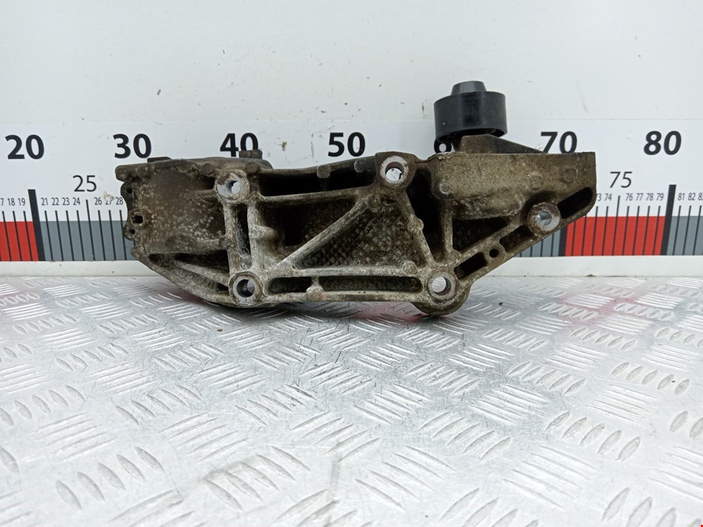 Кронштейн генератора RENAULT Master 2010-н.в.