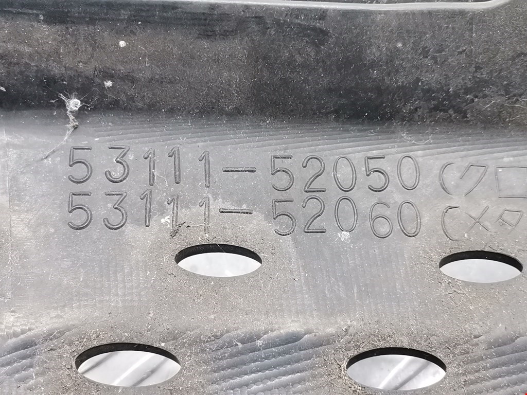 Решетка радиатора TOYOTA Yaris Verso 1999-2006