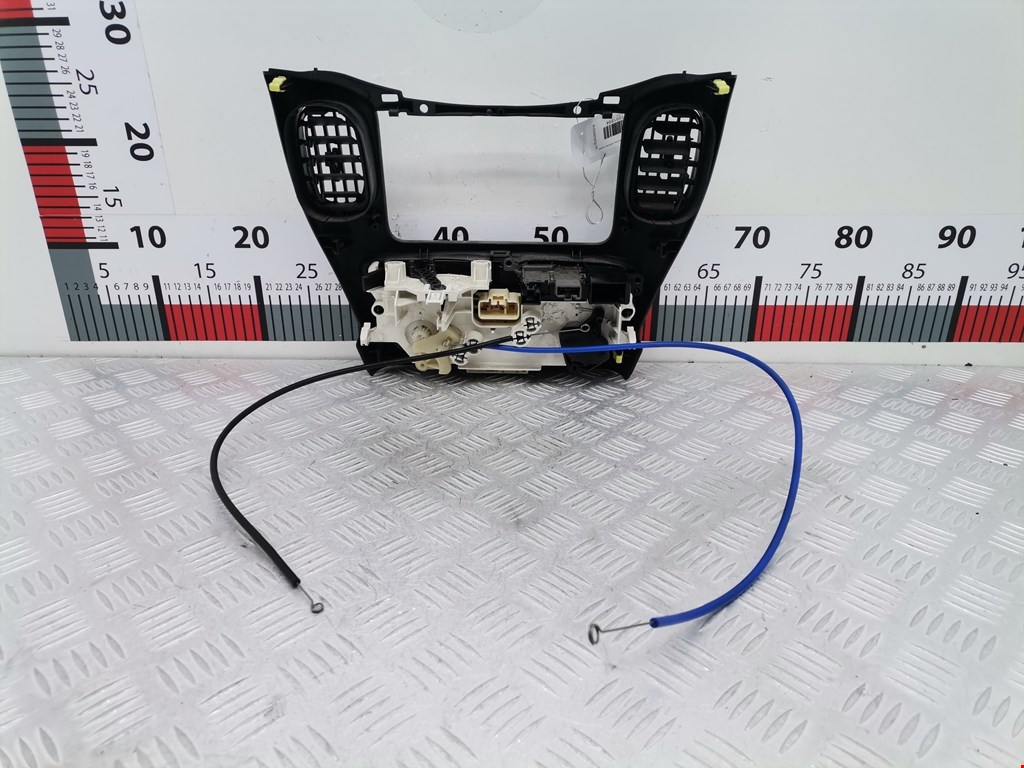 Кнопка аварийной сигнализации (аварийки) TOYOTA Yaris Verso 1999-2006