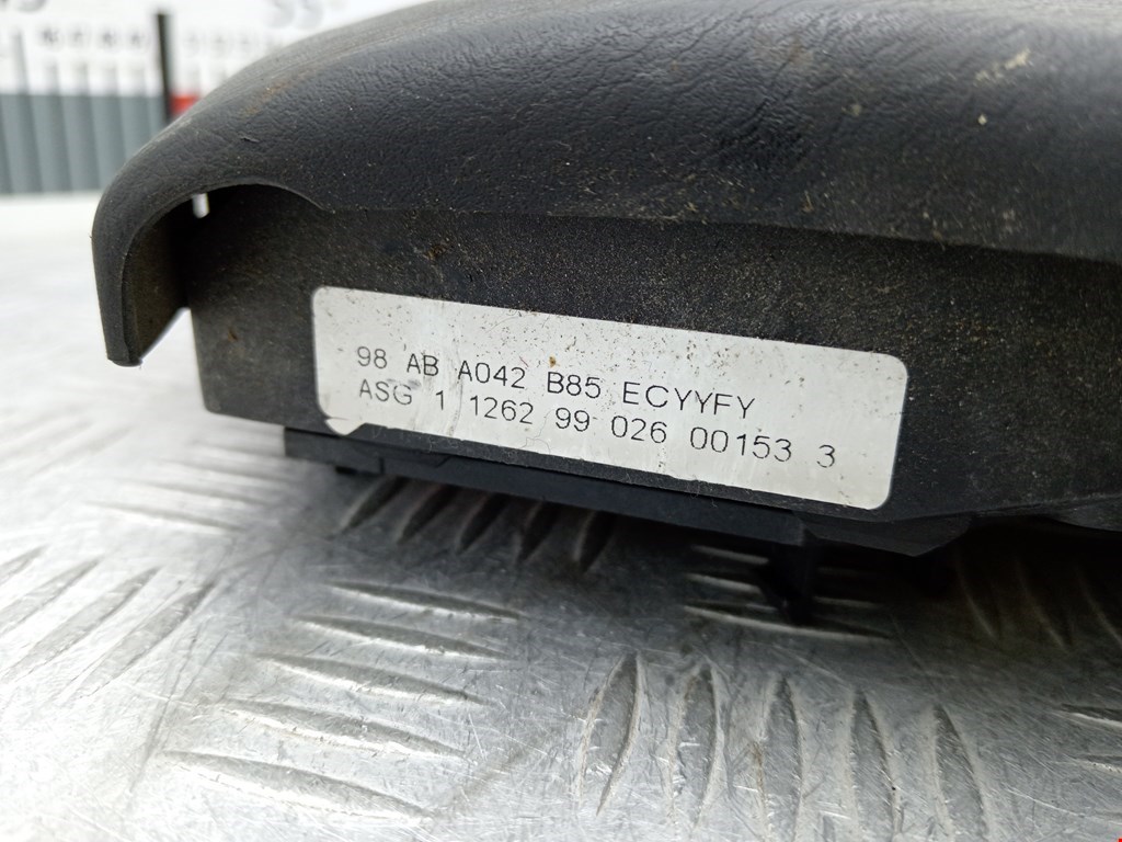 Подушка безопасности в рулевое колесо FORD Focus I 1998-2005