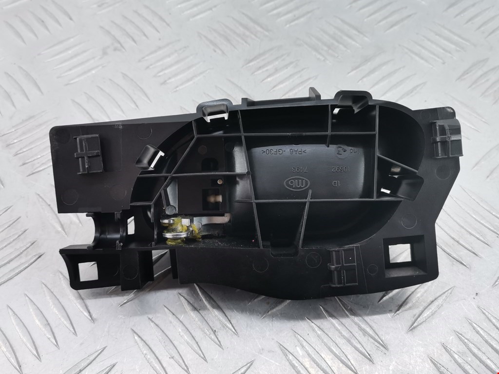 Ручка дверная задняя внутренняя правая PEUGEOT 508 2011-2018