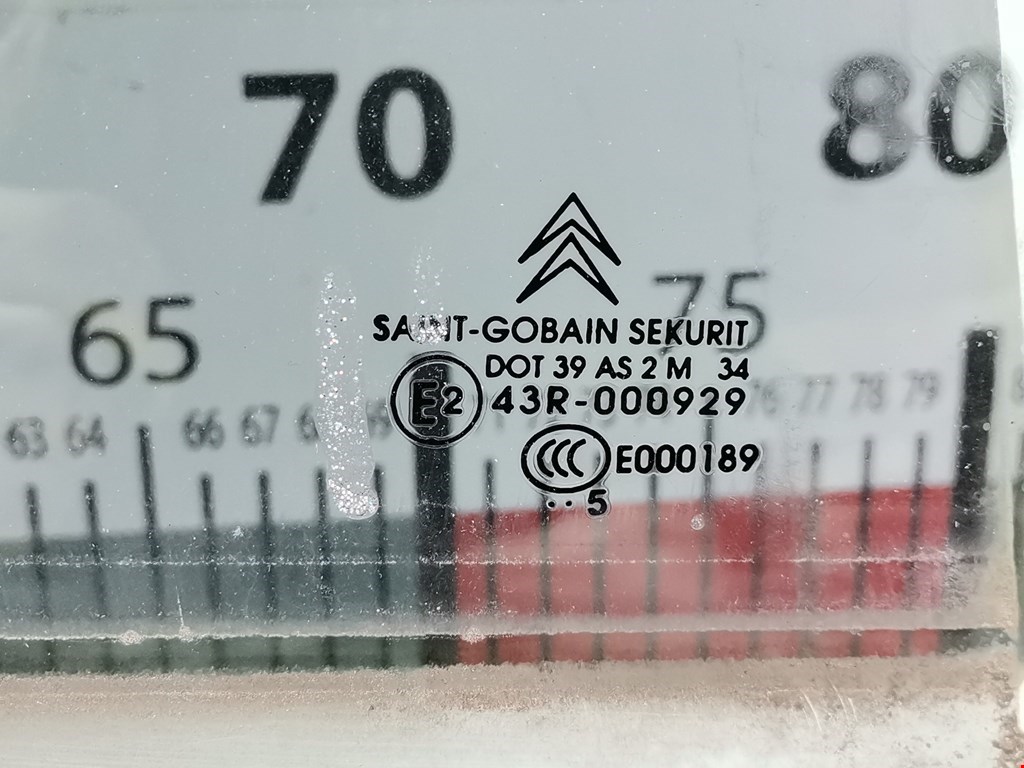 Стекло двери заднее правое CITROEN C5 I 2001-2008