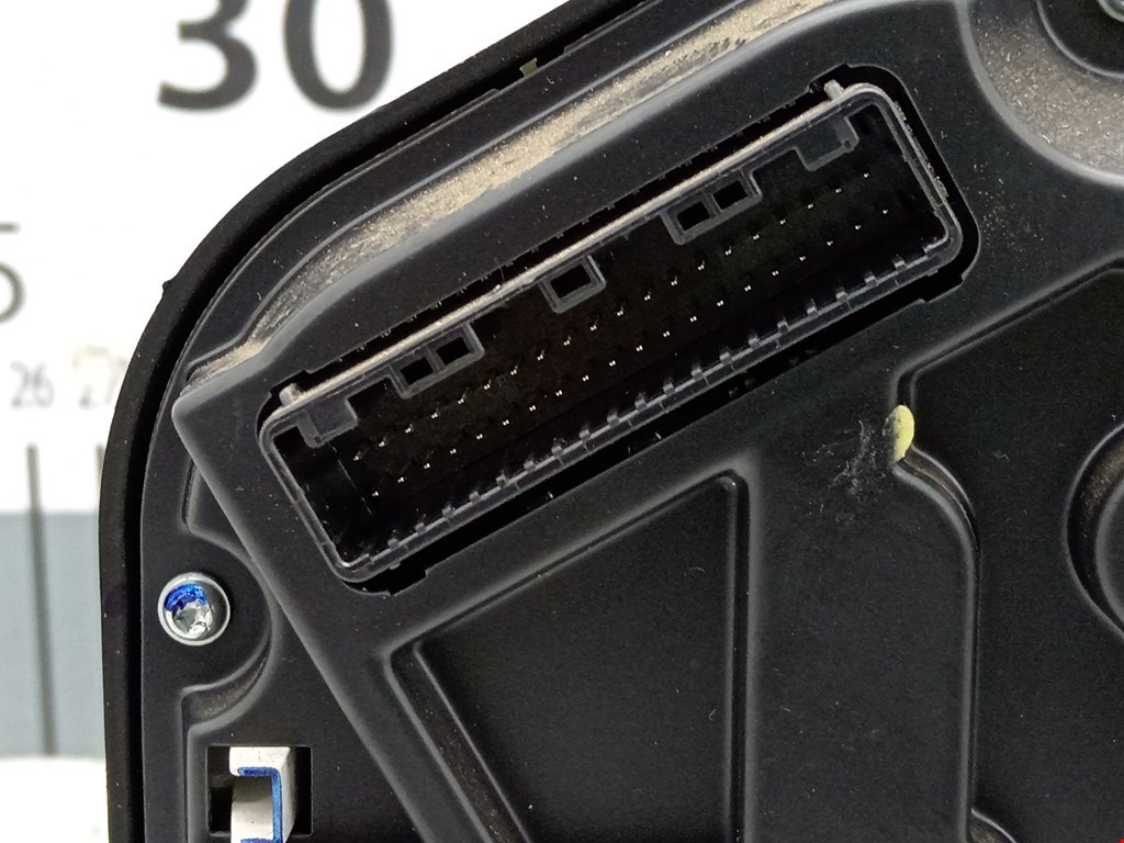 Панель приборов (щиток) TOYOTA Auris E150 2006-2012