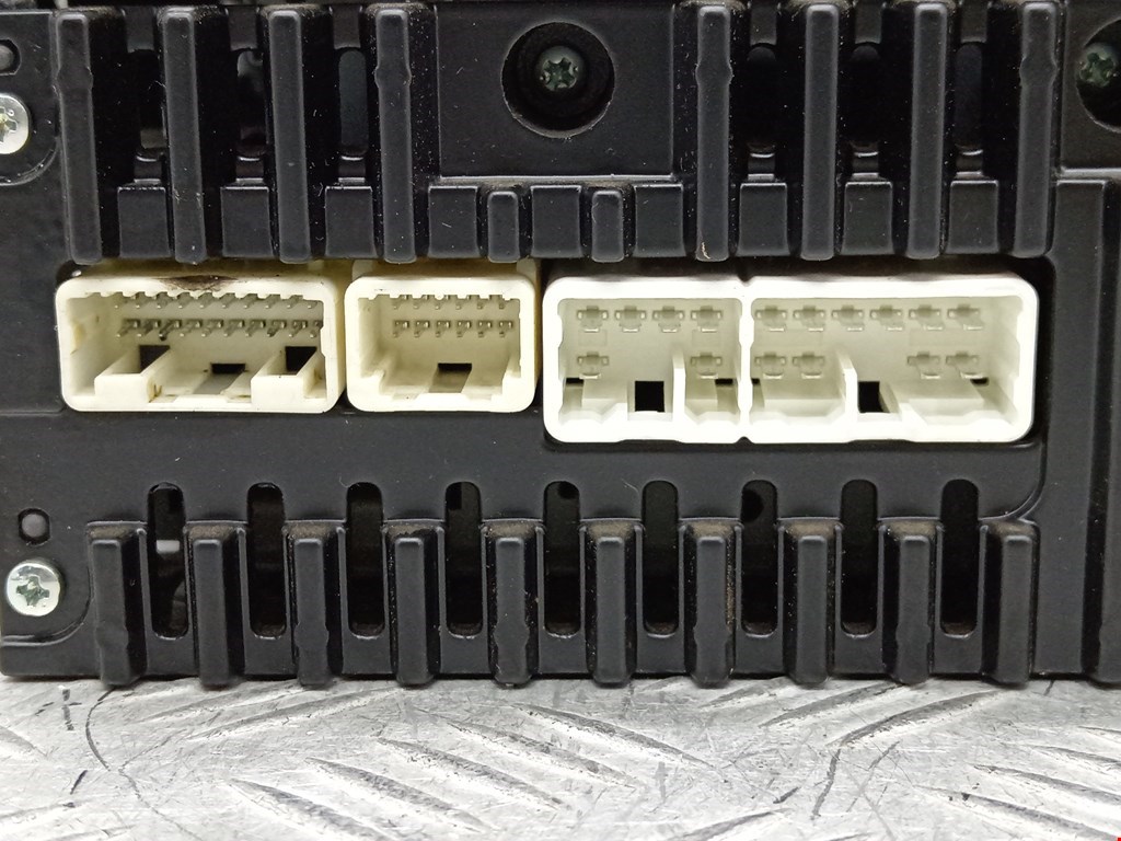 Магнитола TOYOTA Auris E150 2006-2012