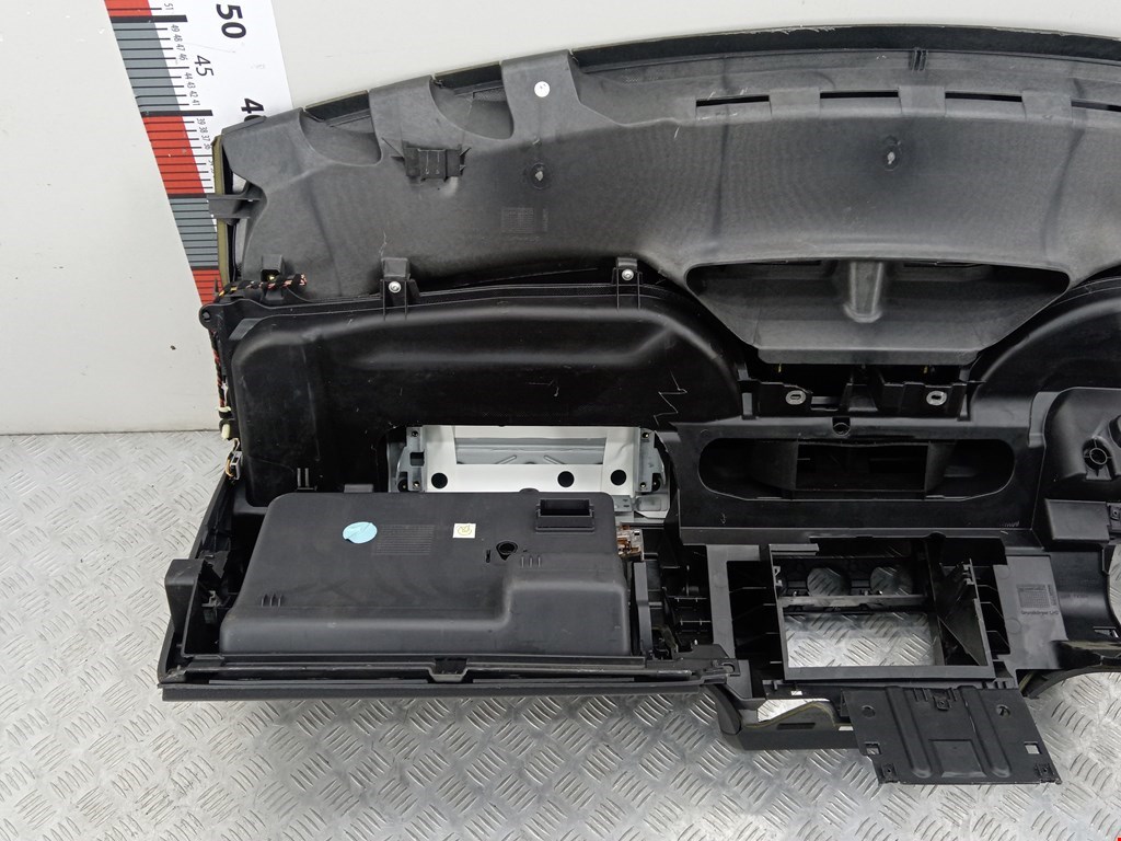 Торпедо VOLKSWAGEN Touran 2003-2010