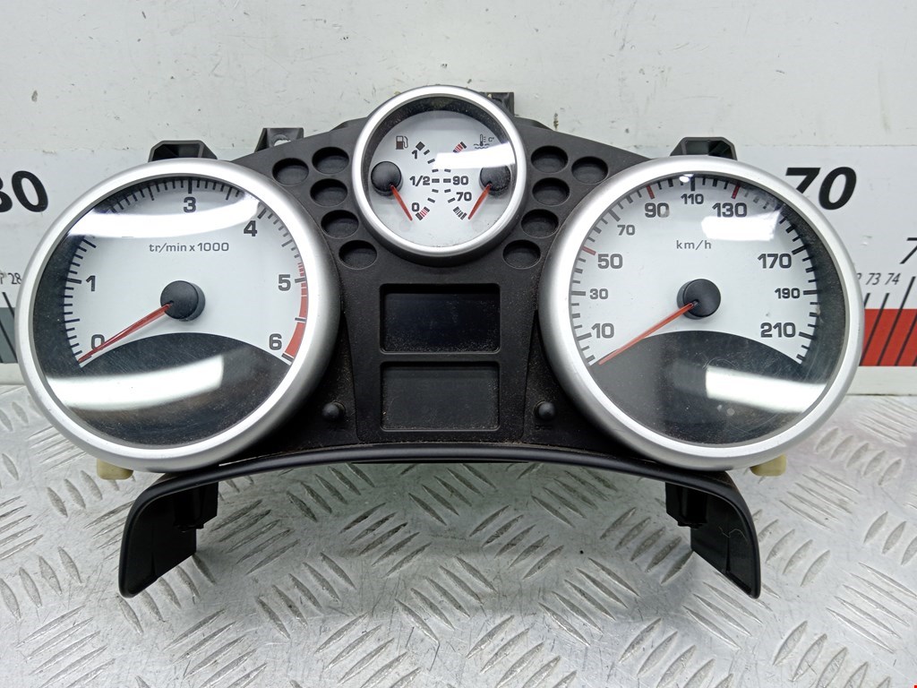 Панель приборов (щиток) PEUGEOT 207 2006-2015